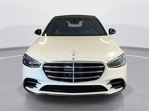 Used 2023 Mercedes-Benz S 580 4MATIC Sedan image 2