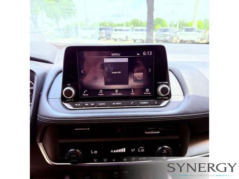 Used 2024 Nissan Rogue SV AWD/4WD image 11