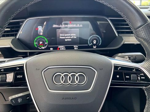Used 2023 Audi e-tron S Prestige w/ Prestige Package AWD/4WD image 32