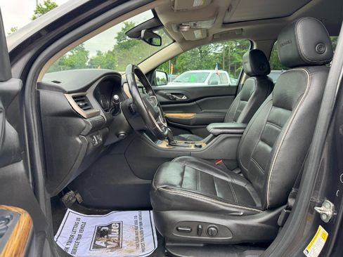 Used 2017 GMC Acadia Denali w/ Technology Package AWD/4WD image 15