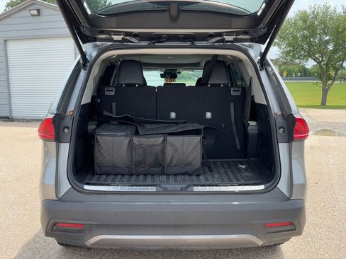 Used 2025 Toyota Grand Highlander AWD image 6