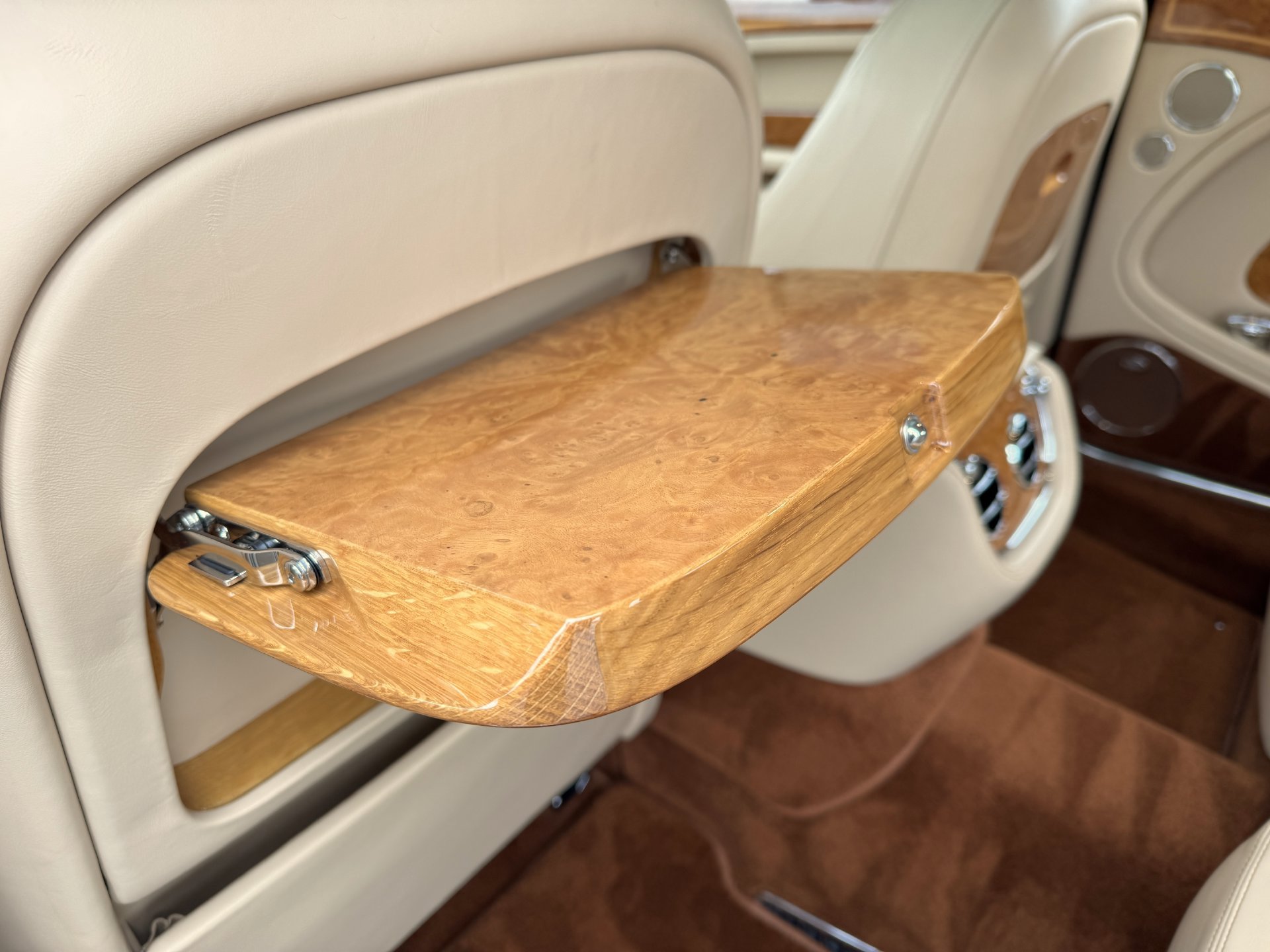 Used 2013 Bentley Mulsanne RWD image 29