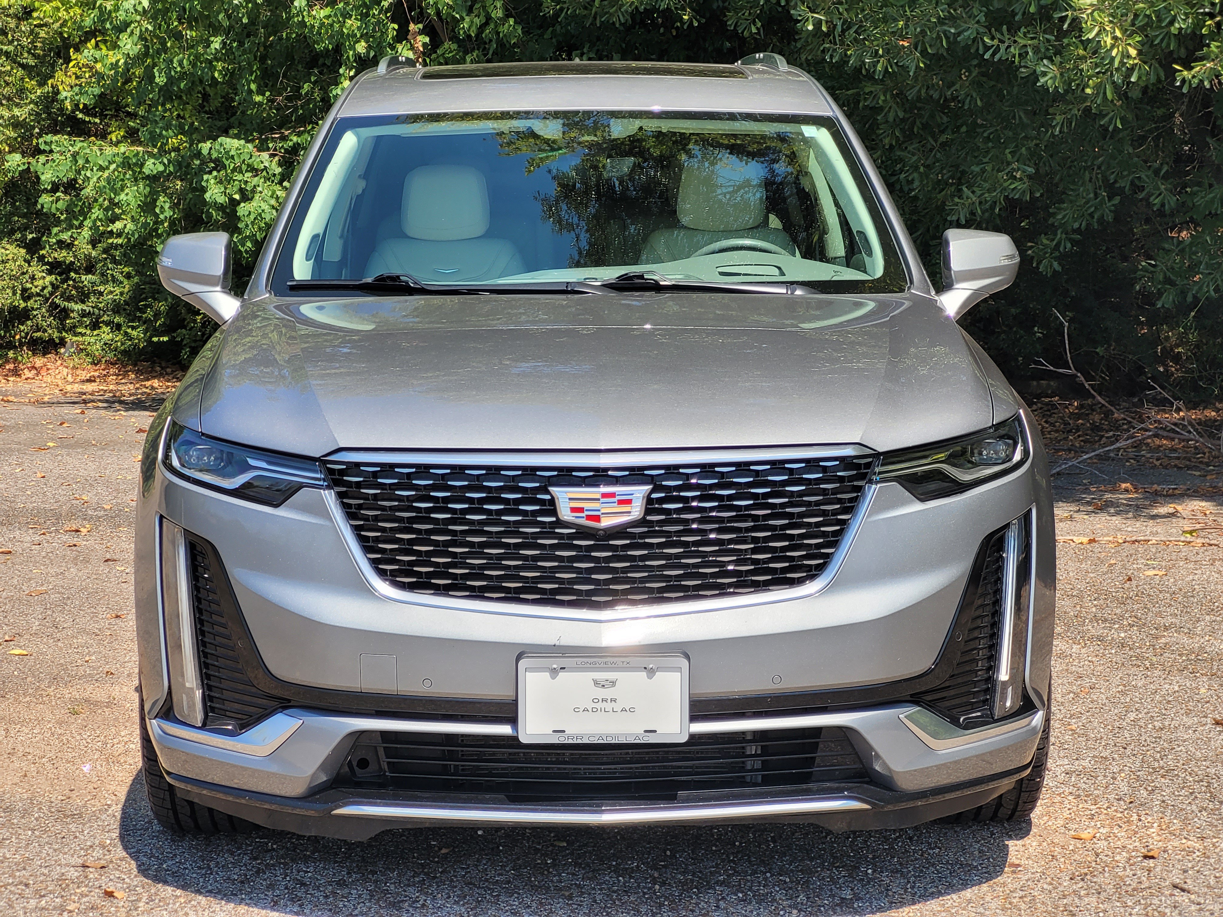 Used 2024 Cadillac XT6 Premium Luxury w/ Technology Package FWD image 2