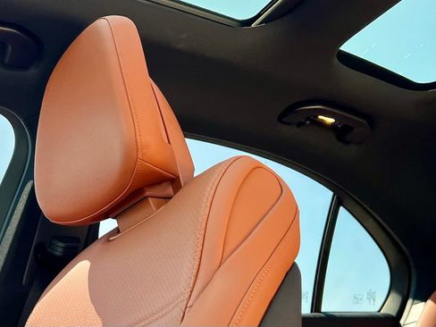Used 2024 Mercedes-Benz C 300 4MATIC Sedan image 11