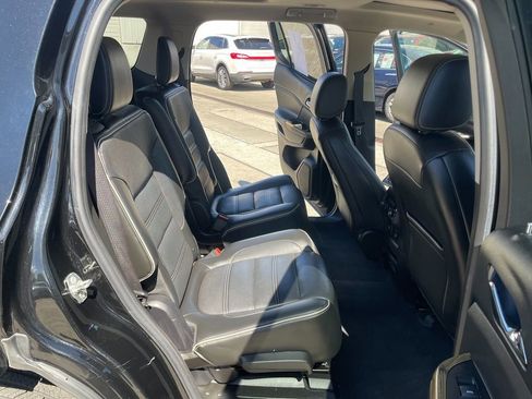 Used 2017 GMC Acadia Denali w/ Technology Package AWD/4WD image 27