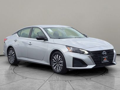 Used 2024 Nissan Altima 2.5 SV