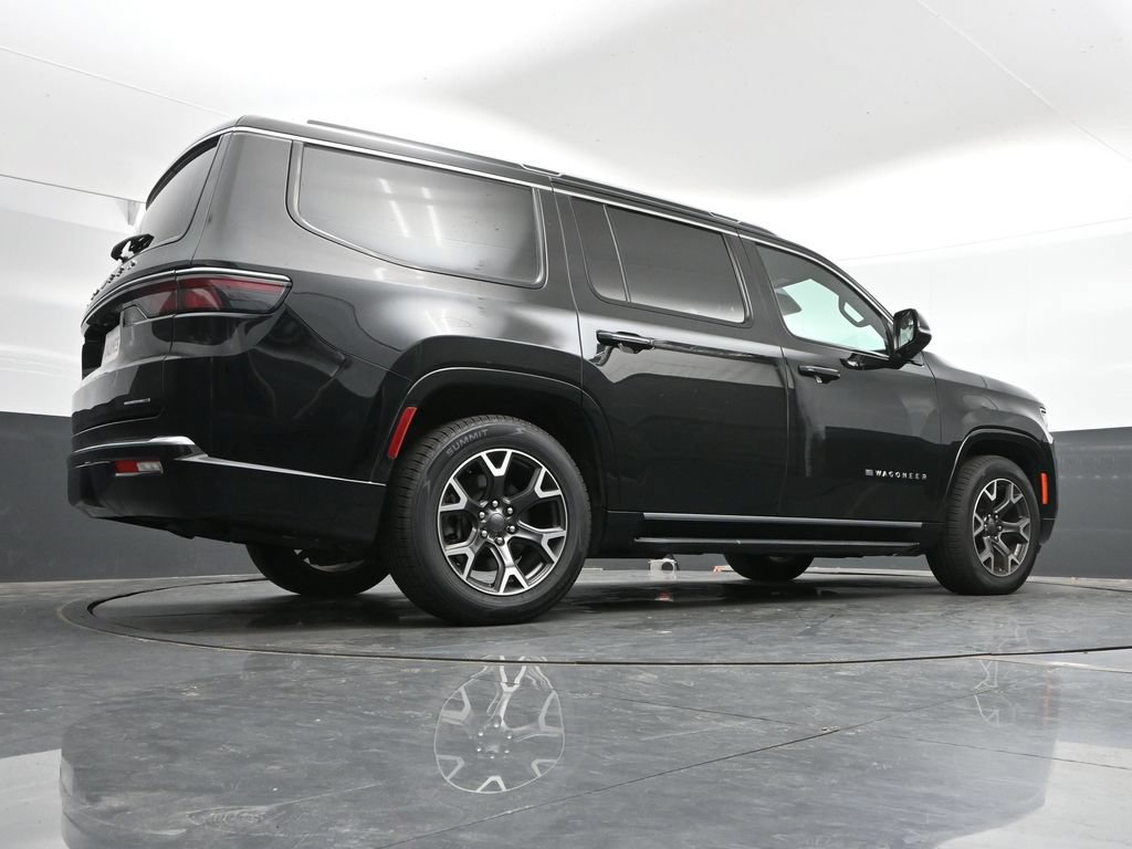 Used 2024 Jeep Wagoneer Series III AWD/4WD image 44