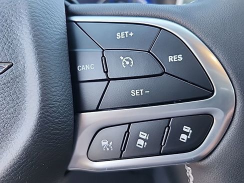 New 2026 Chrysler Pacifica Select image 31