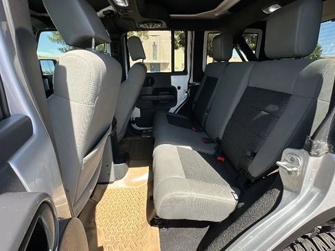 Used 2010 Jeep Wrangler Unlimited Sport AWD/4WD image 11