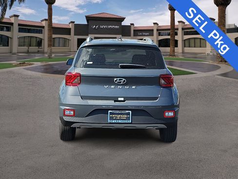 Used 2025 Hyundai Venue SEL FWD image 7
