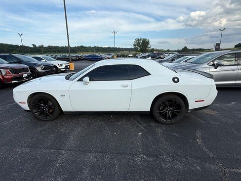 Used 2017 Dodge Challenger R/T w/ Blacktop Package RWD image 4