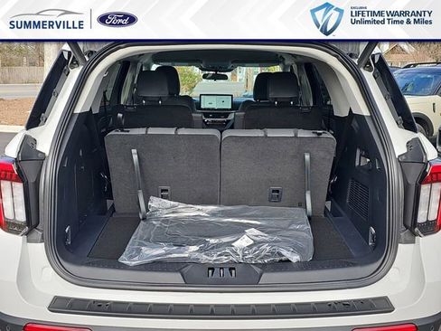 New 2026 Ford Explorer Active RWD image 15