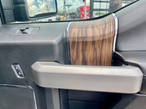 Used 2019 Ford F150 Lariat w/ Trailer Tow Package image 37