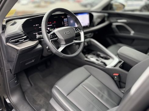 Certified 2025 Audi Q5 2.0T Premium w/ Convenience Package image 14