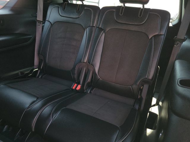 Used 2023 Jeep Grand Cherokee L Laredo AWD/4WD image 9