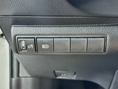 Used 2022 Toyota Corolla LE FWD image 19
