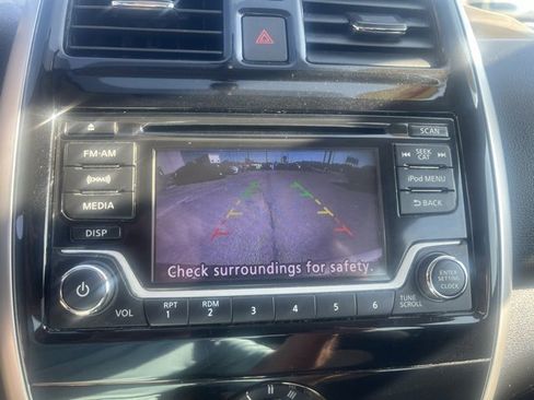 Used 2018 Nissan Versa SV w/ SV Special Edition Package image 22