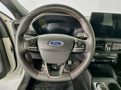 Used 2023 Ford Escape ST-Line Elite w/ Premium Technology Package AWD/4WD image 11