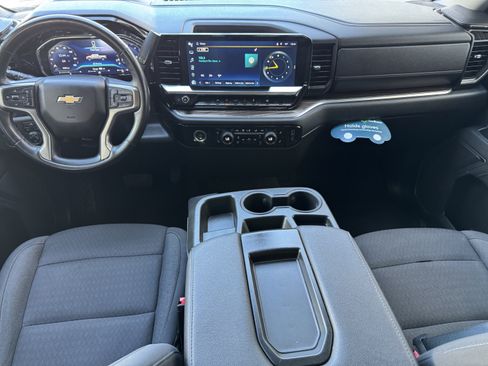 Used 2023 Chevrolet Silverado 1500 LT w/ Protection Package AWD/4WD image 17