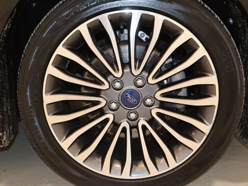 Certified 2017 Ford Fusion SE w/ Fusion SE Technology Package image 39