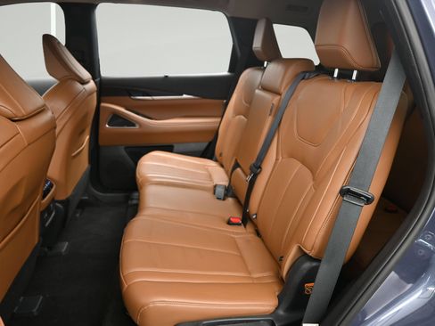 Used 2025 INFINITI QX60 Sensory AWD/4WD image 11