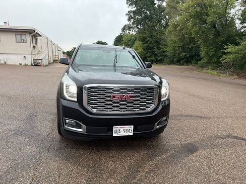 Used 2018 GMC Yukon XL Denali w/ Open Road Package AWD/4WD image 8