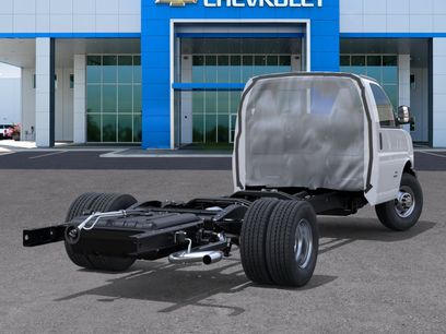 New 2025 Chevrolet Express 4500 w/ Power Convenience Package