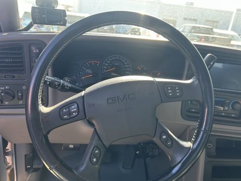 Used 2003 GMC Sierra 2500 SLT w/ SLT Preferred Equipment Group image 9