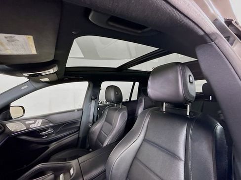 Used 2022 Mercedes-Benz GLS 450 4MATIC image 33