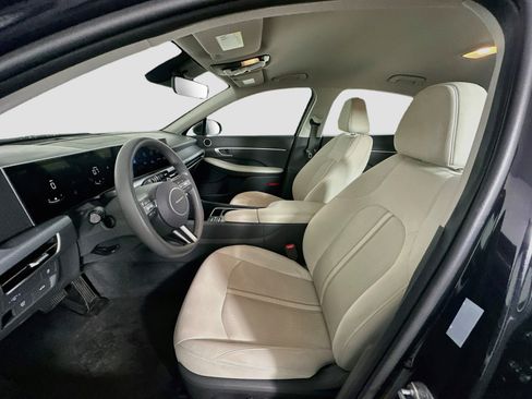 Used 2025 Hyundai Sonata SEL FWD image 13