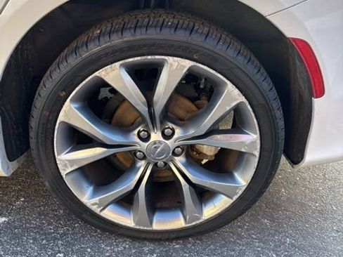 Used 2015 Chrysler 200 C w/ Navigation & Sound Group I image 25