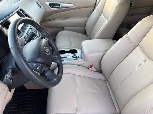 Used 2017 Nissan Pathfinder SL w/ SL Tech Package image 20