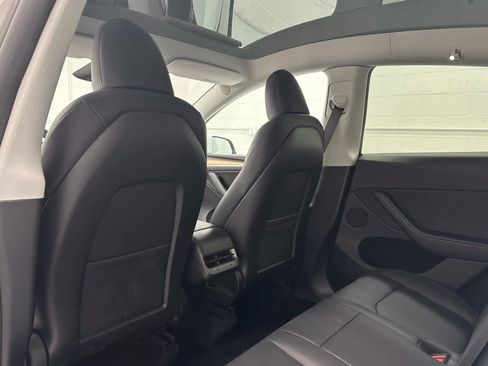 Used 2023 Tesla Model Y Long Range image 13