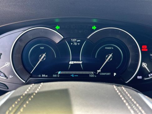 Used 2019 BMW 530e w/ Premium Package RWD image 17