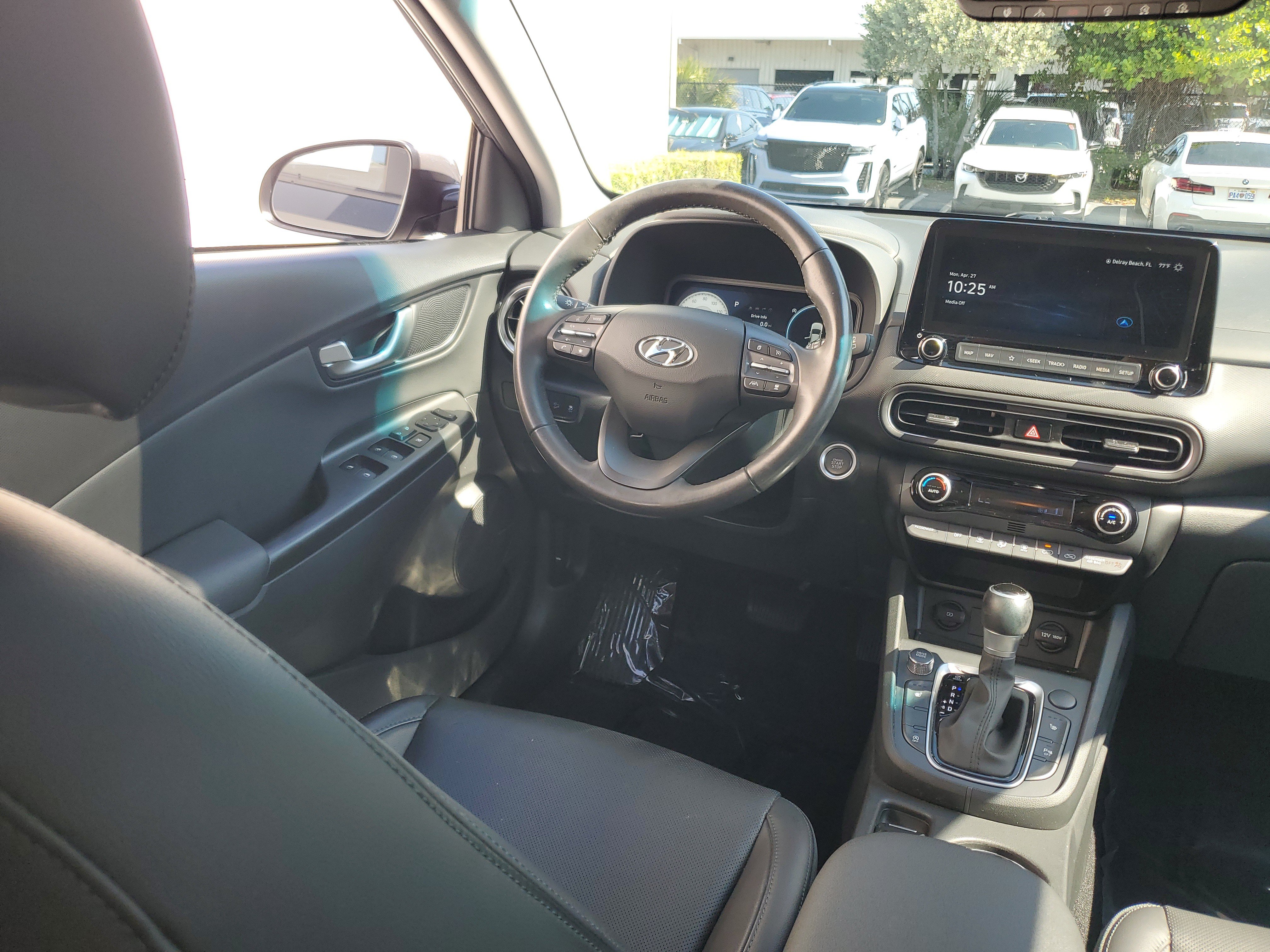 Used 2023 Hyundai Kona Limited FWD image 14