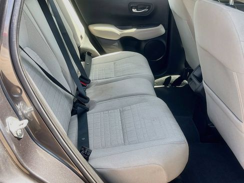Used 2023 Honda HR-V LX image 25