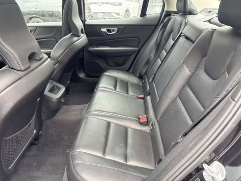 Used 2024 Volvo S60 B5 Plus image 12