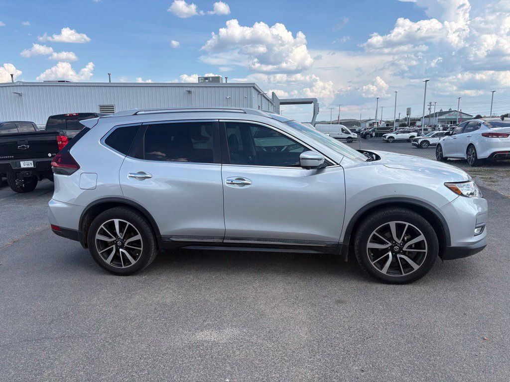 Used 2020 Nissan Rogue SL w/ Premium Package FWD image 4