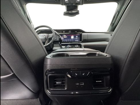 Used 2025 GMC Sierra 1500 AT4 AWD/4WD image 42