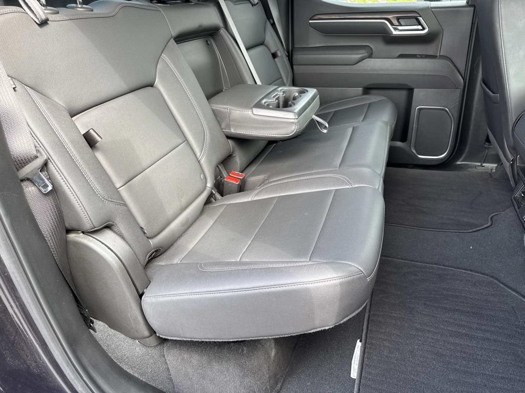 Used 2025 GMC Sierra 1500 SLT AWD/4WD image 21