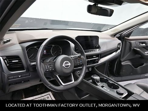 Used 2023 Nissan Rogue SL w/ SL Premium Package image 15