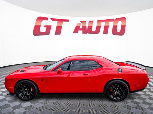 Used 2015 Dodge Challenger SRT Hellcat image 4