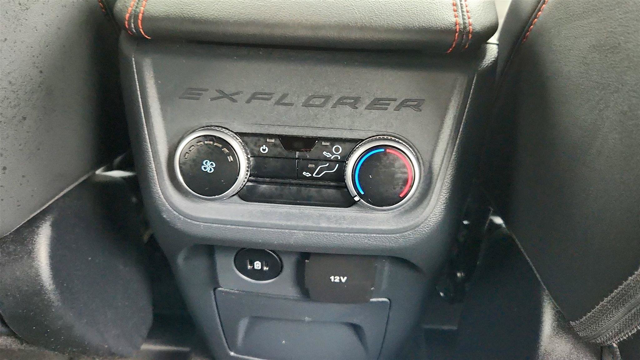 Used 2025 Ford Explorer ST-Line AWD/4WD image 21