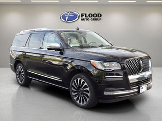 Used 2022 Lincoln Navigator Black Label video 1