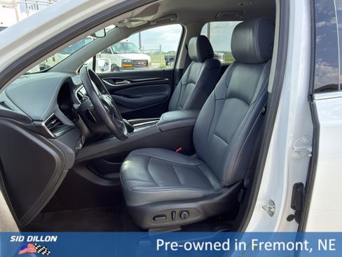Used 2020 Buick Enclave Essence AWD/4WD image 12