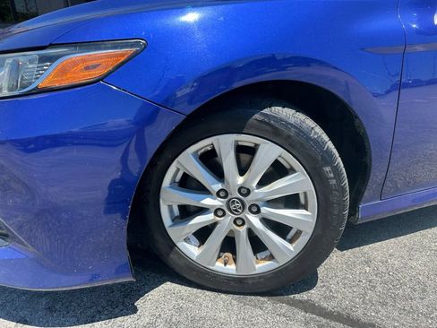 Used 2018 Toyota Camry LE FWD image 33