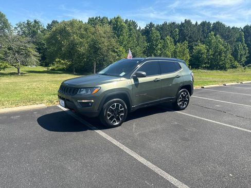 Used 2020 Jeep Compass Trailhawk AWD/4WD image 11