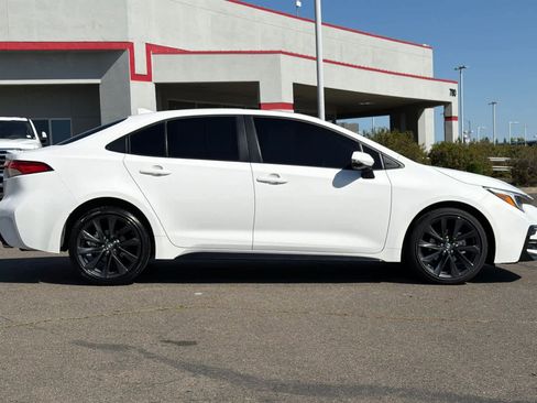 Used 2024 Toyota Corolla SE w/ SE Premium Package FWD image 6