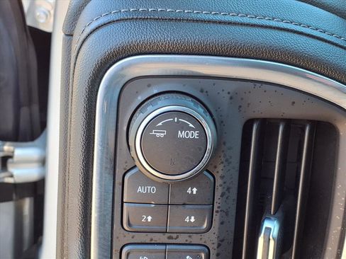 Certified 2021 Chevrolet Silverado 1500 LTZ w/ Technology Package image 20