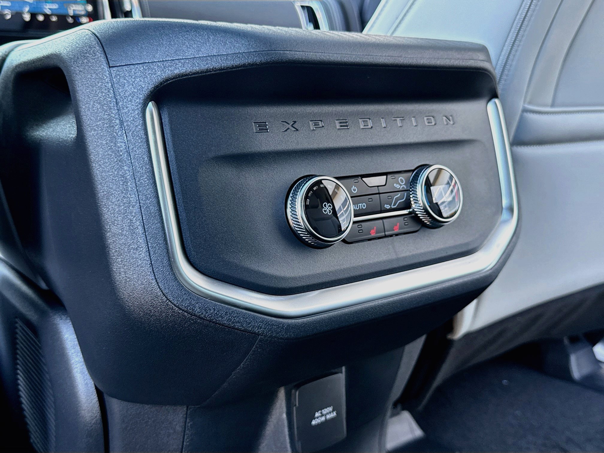 New 2027 Ford Expedition Platinum AWD/4WD image 9